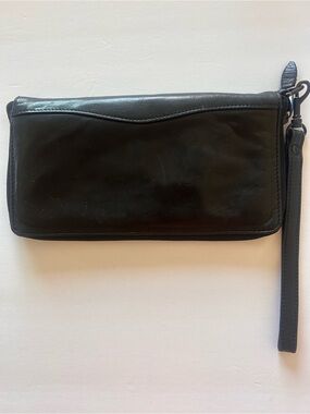 Brookstone Black Leather Wristlet Wallet